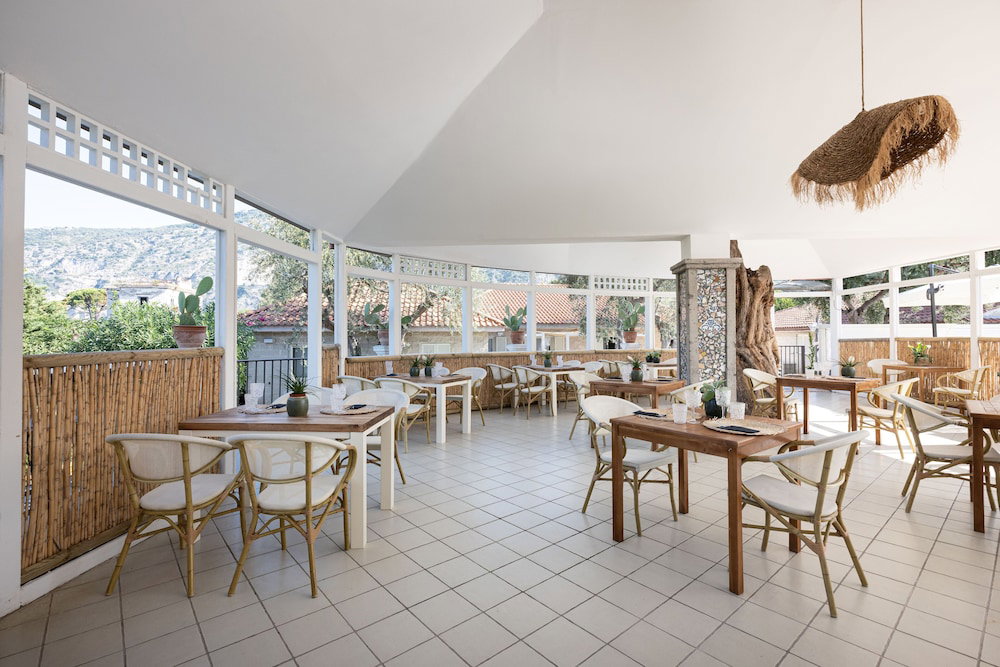 Hotel Sopramare Resort