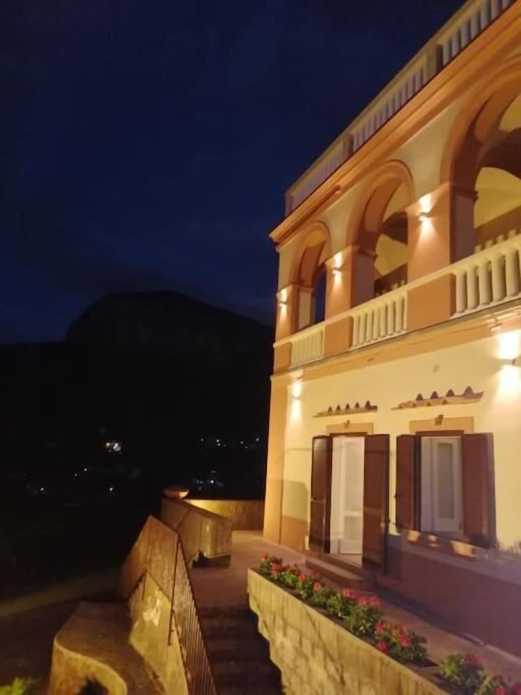 Hotel Charming Location Between Positano And Sorrento