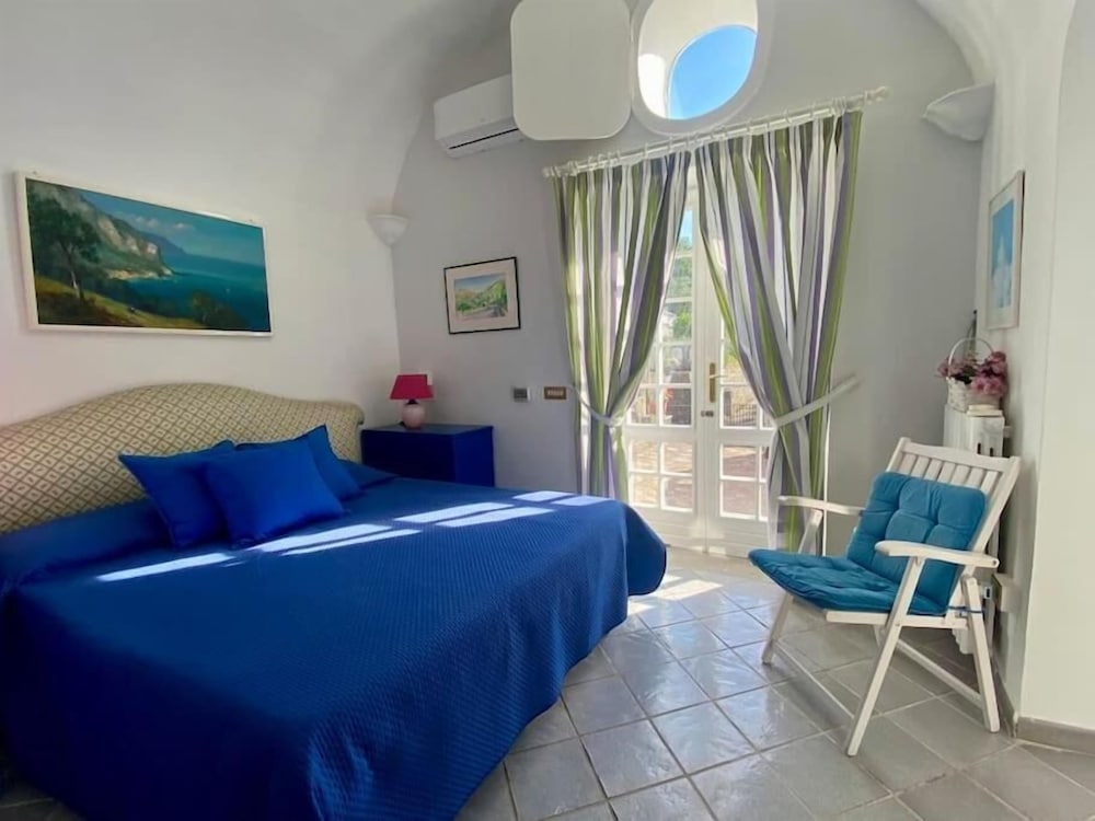 Charming Location Between Positano And Sorrento