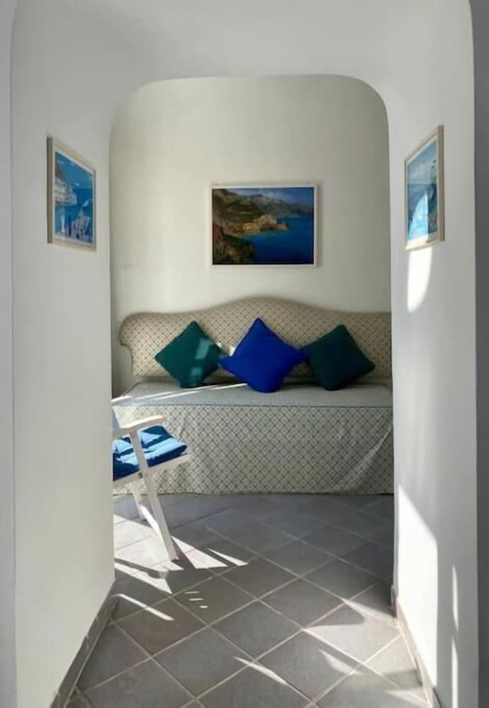 Charming Location Between Positano And Sorrento