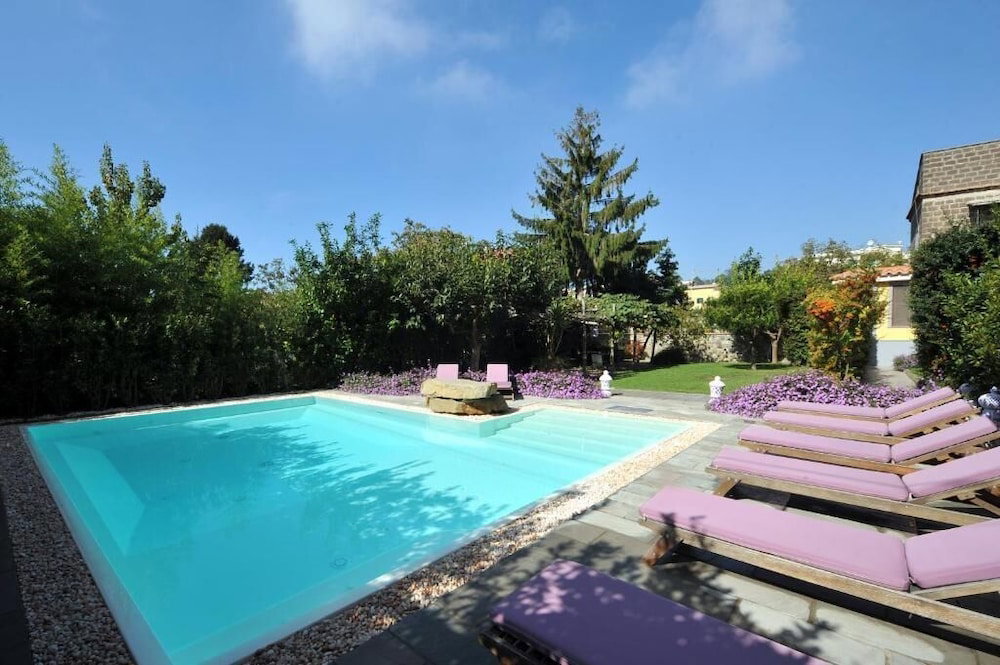 Hotel Villa Titina