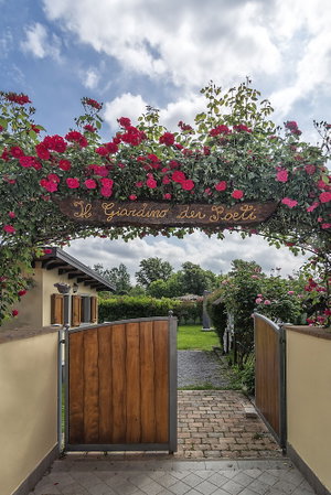 Hotel B&B Il Giardino Dei Poeti And Apartaments cazare Lucca