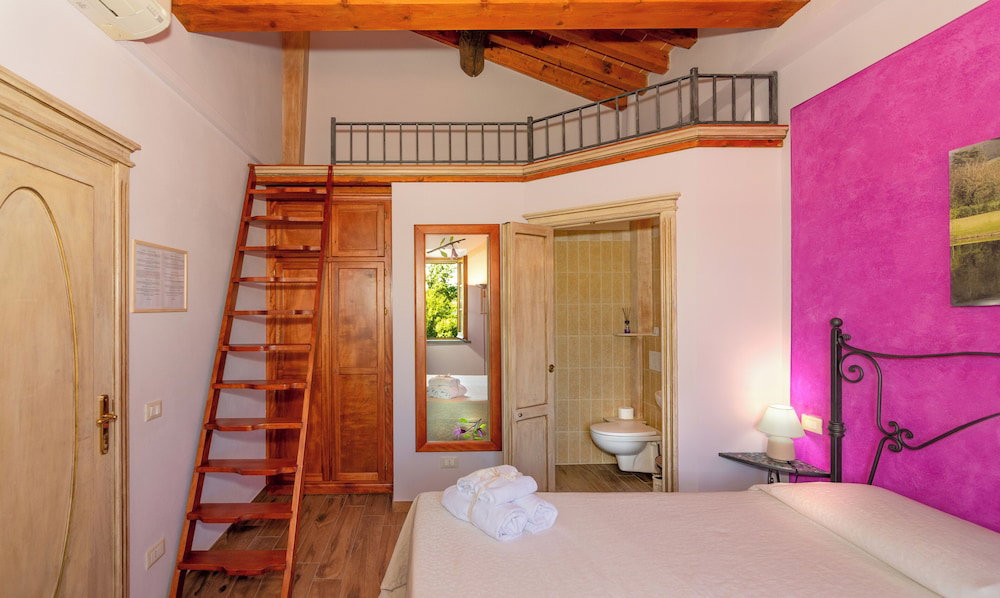 B&B Il Giardino Dei Poeti And Apartaments