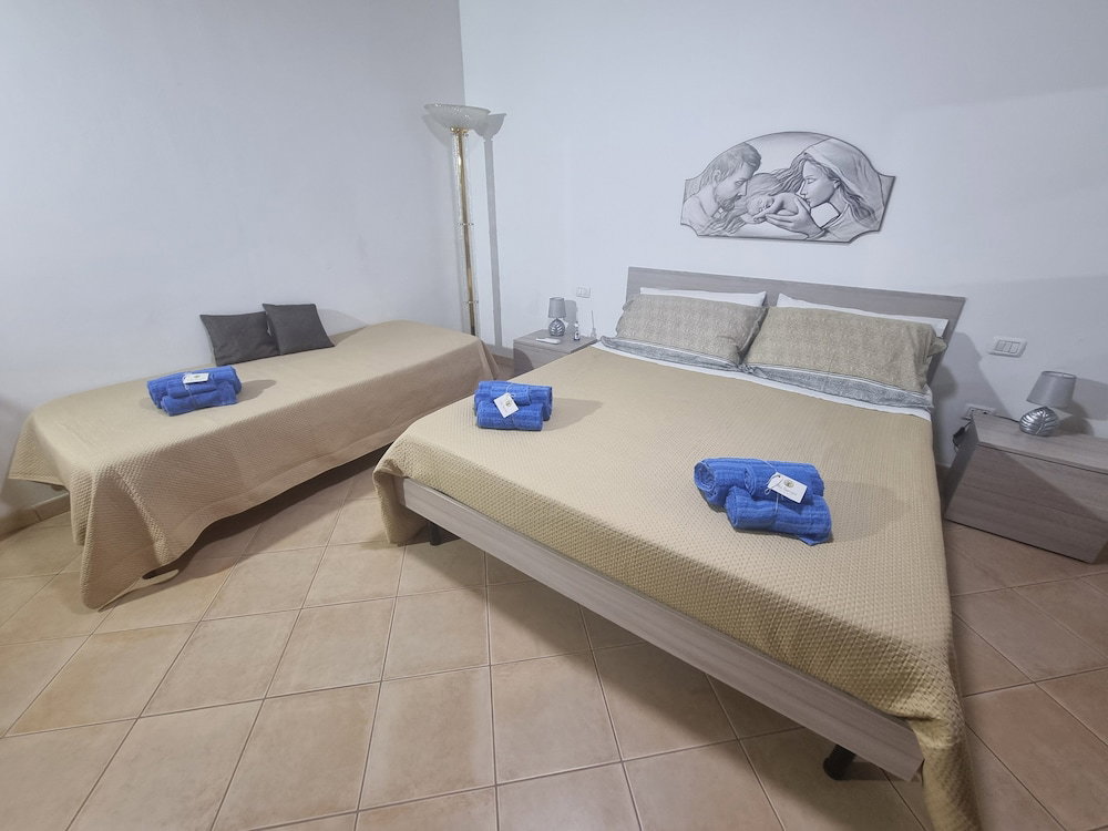 Charming Villa Rental In Mazara Del Vallo With Pool Access
