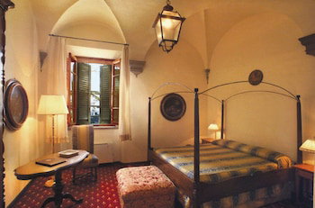 Quattro Gigli Palace