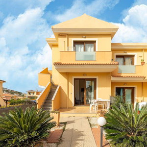 Hotel In A Residence With A Private Patio And Air Conditioning cazare Castelsardo