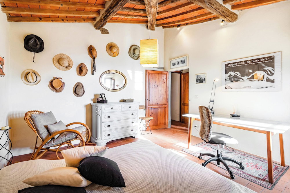Tuscan Home Panoramic Hills Private Terrace