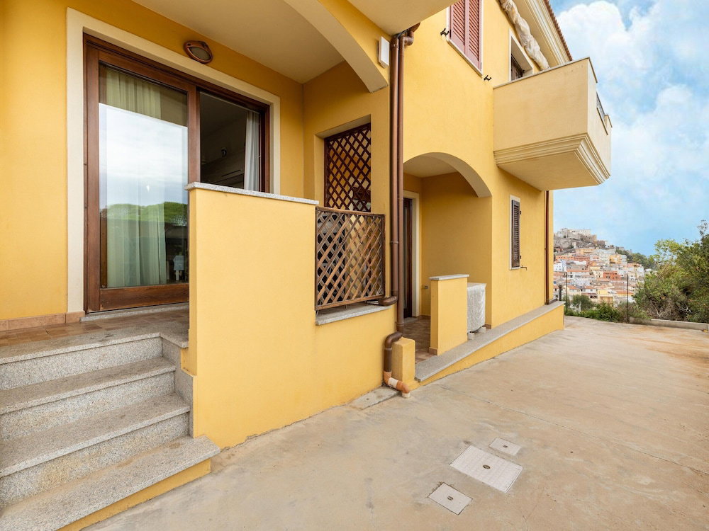 Hotel Apartment With Air Conditioning And Sea Views