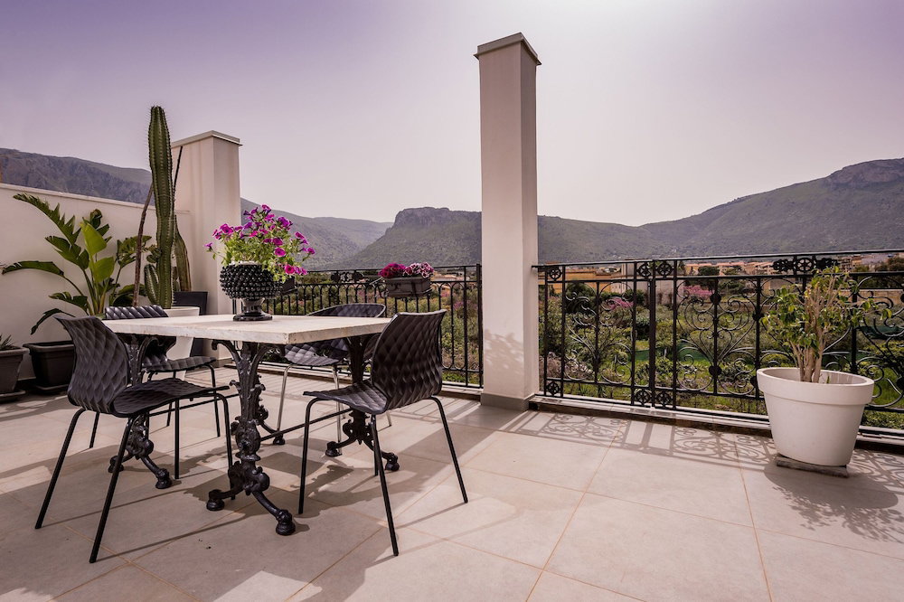 Hotel Apartment In Terrasini With Sea Views
