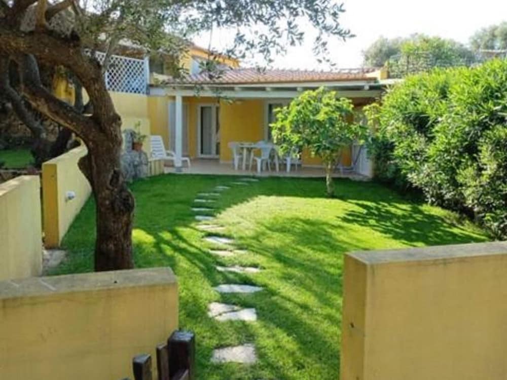 Hotel Apartment In Sardinia Near Surf Paradise