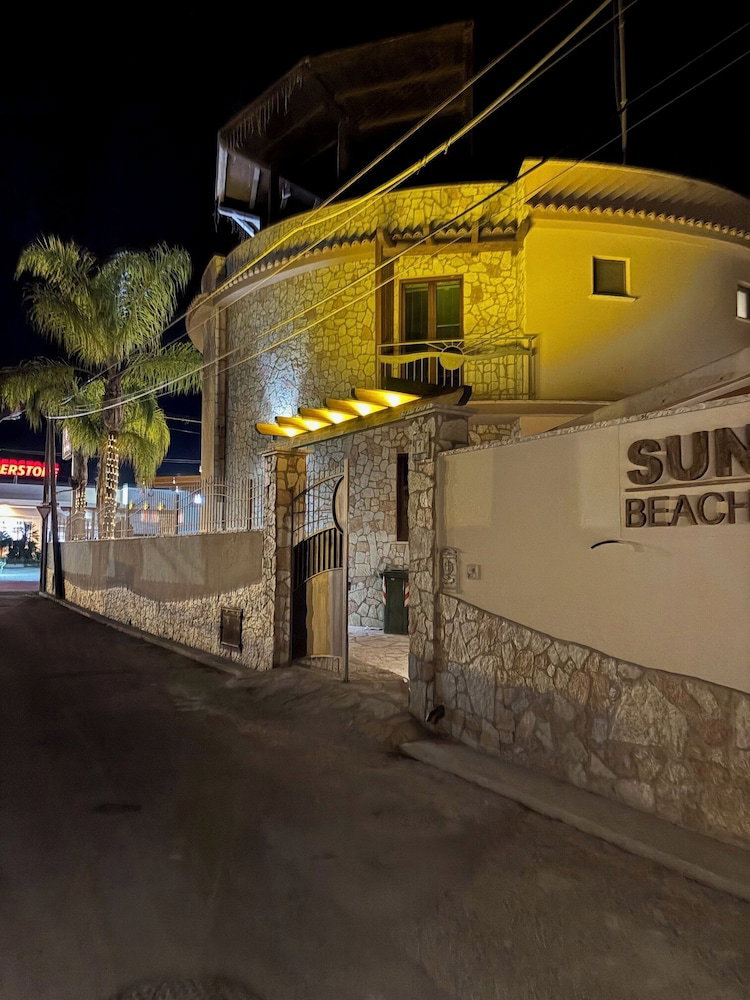Hotel Sun Tower Beach Apartment