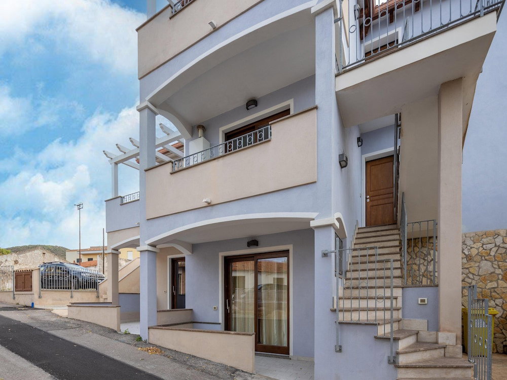 Hotel Air-Conditioned With Garden And Private Parking