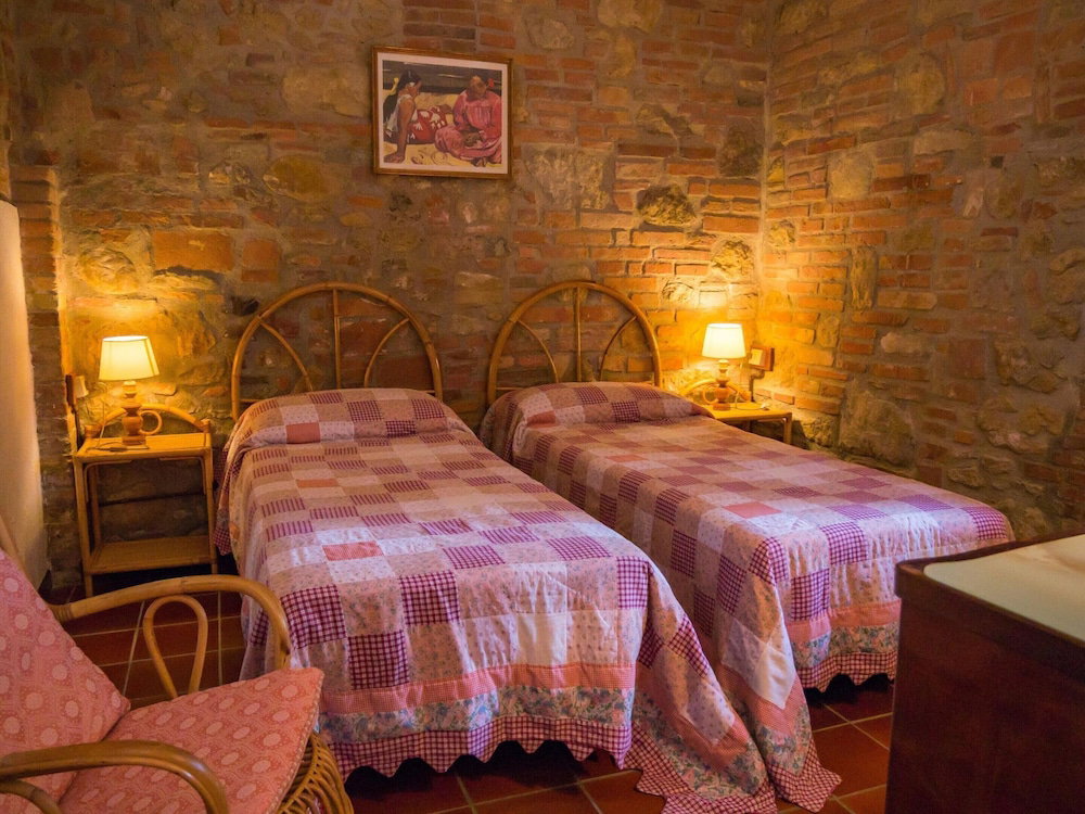 Peaceful Country Escape In Tuscany