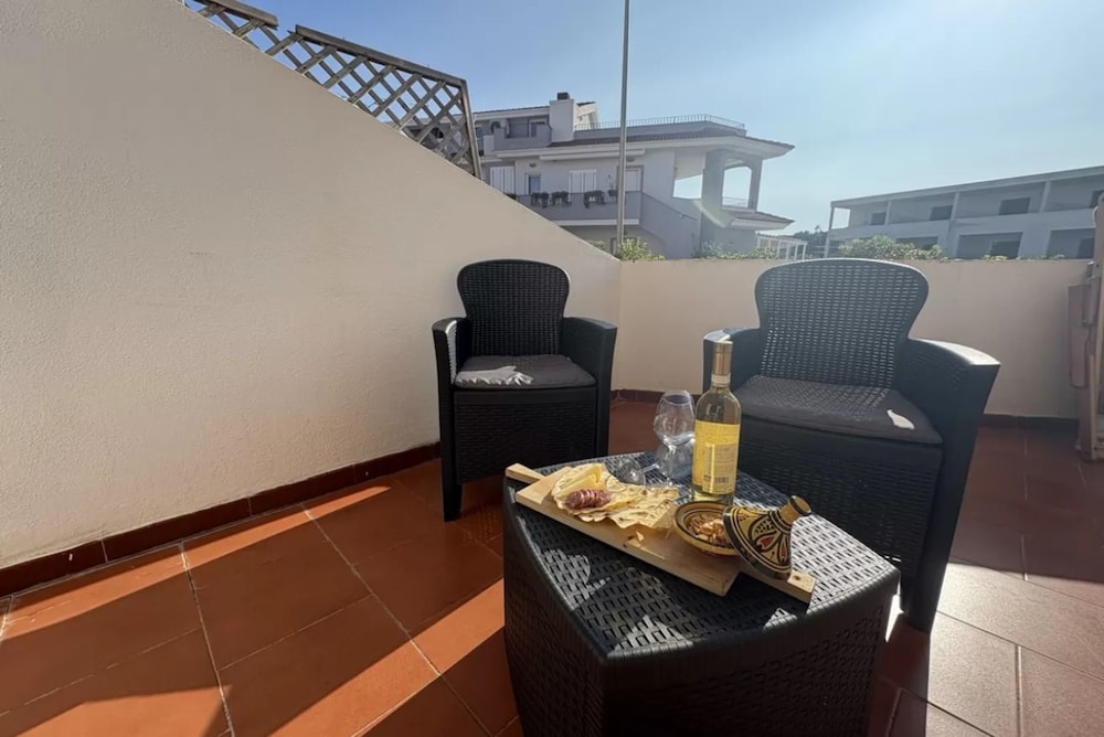 Hotel Bright Flat Near The Beaches Of Lu Bagnu