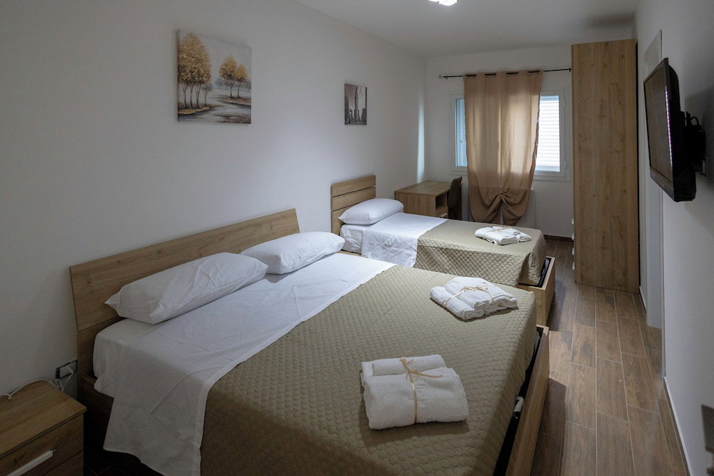 Hotel Elysium