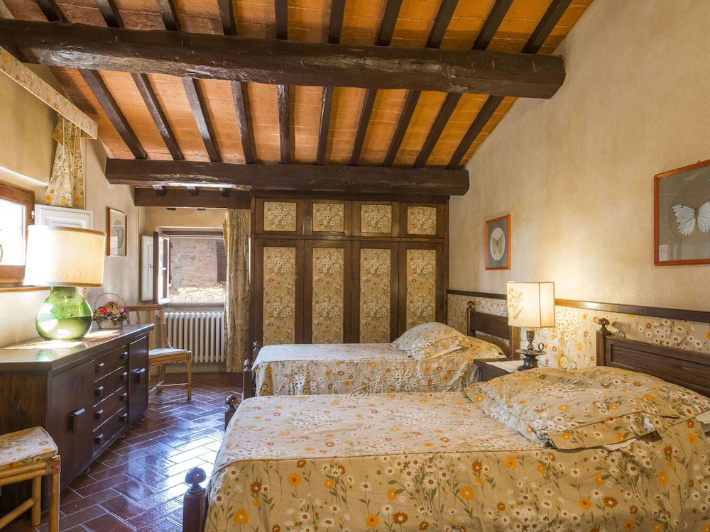 Farmhouse In Castelfiorentino With Pool