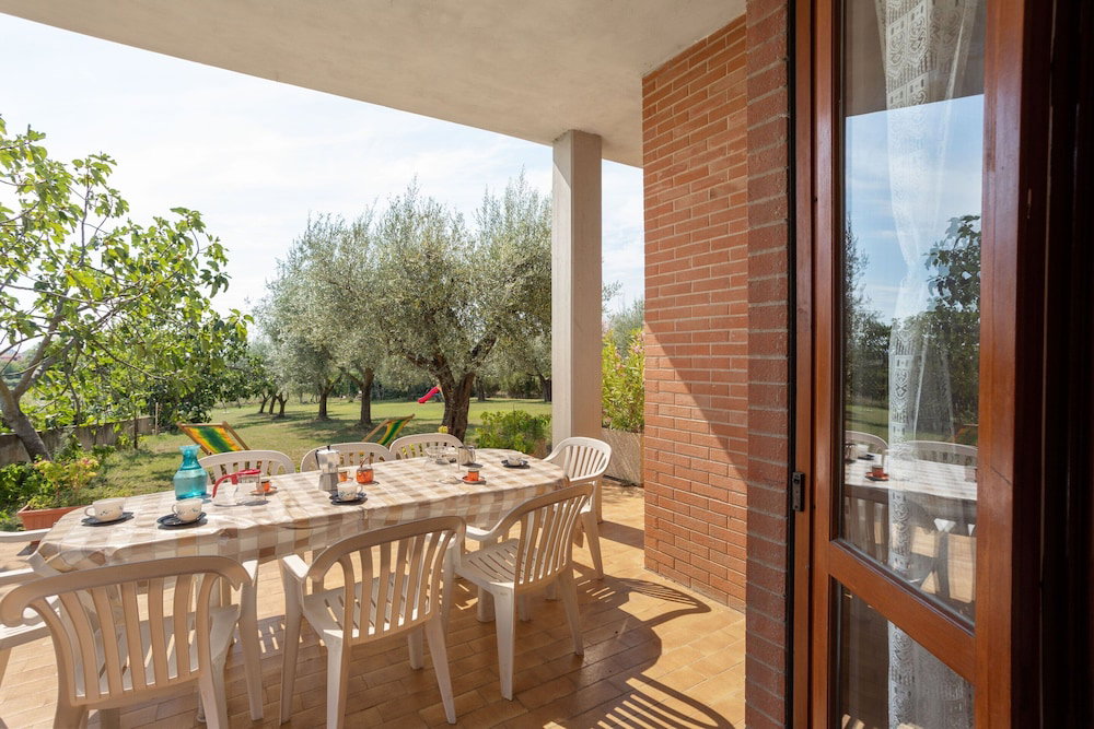 Hotel Cozy Apartment With Swimming Pool And Gym On Lake Trasimeno