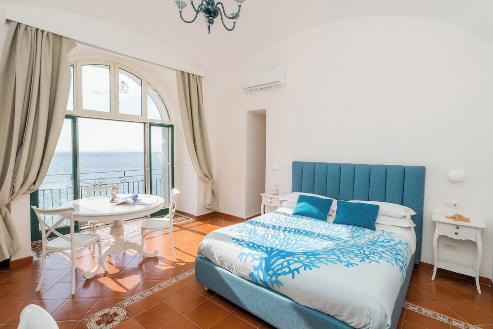 Hotel Dipinto Apartments