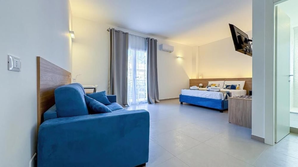 Hotel Tevergad Suite & Rooms