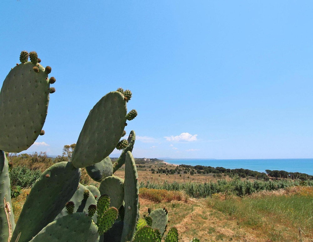 Apartment In Sicily Near Sandy Beach