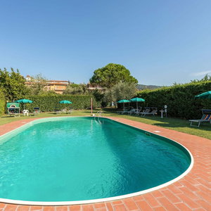 Hotel Apartment 1 Km From Lago Trasimeno cazare Tuoro sul Trasimeno