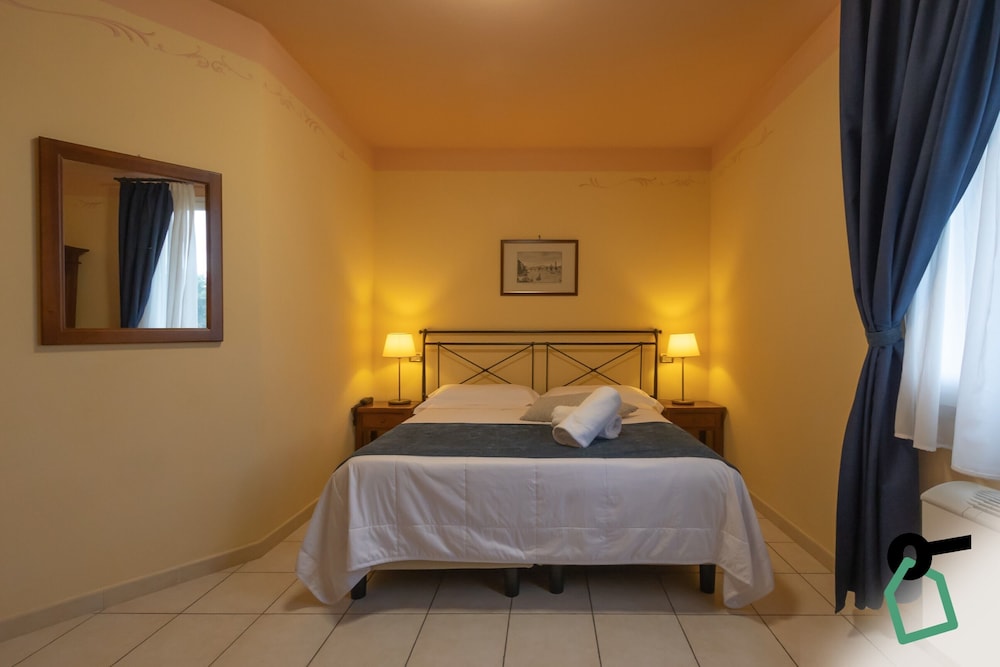 Hotel Hotiday Toscana Riparbella