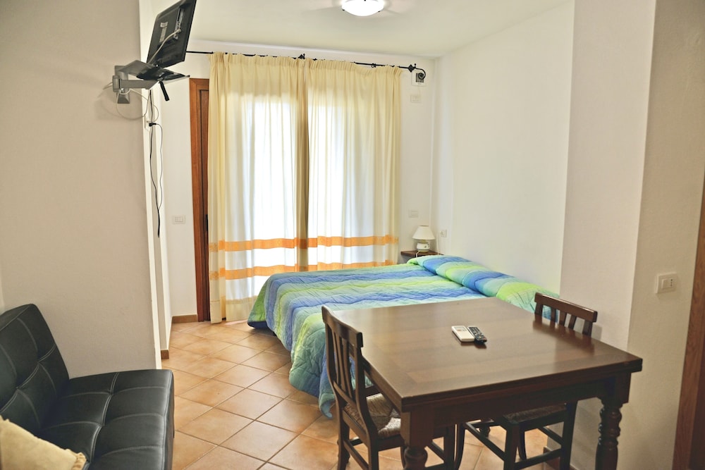 Hotel Residence In Palau Just 600 Mt From The Sea