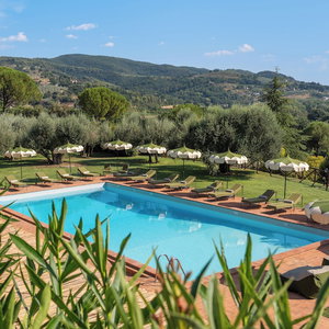 Hotel Borgo Tre Vaselle cazare Torgiano