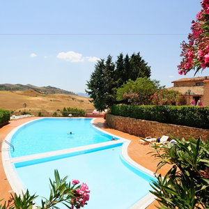 Sejur Agriturismo Villa Dafne vacanta Alia