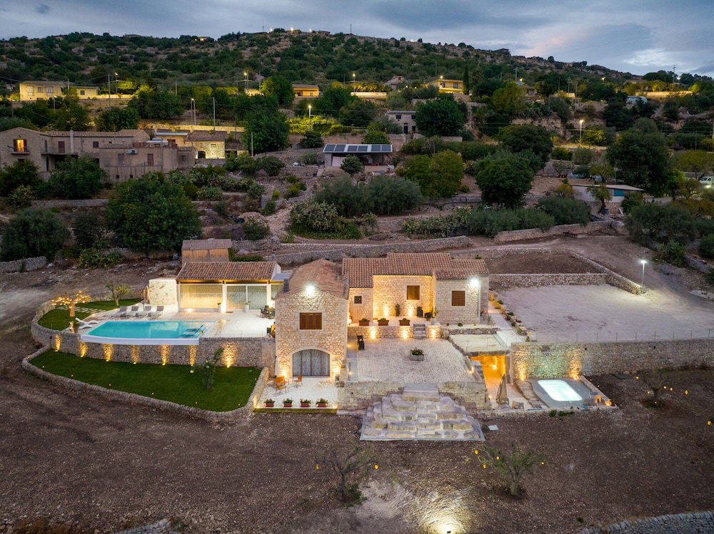 Hotel Villa Domus Sicilia - Charming Living