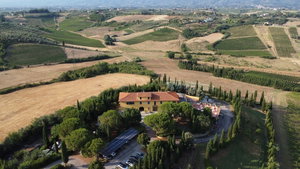 Hotel Agriturismo Tenuta Isola Verde cazare Cerreto Guidi