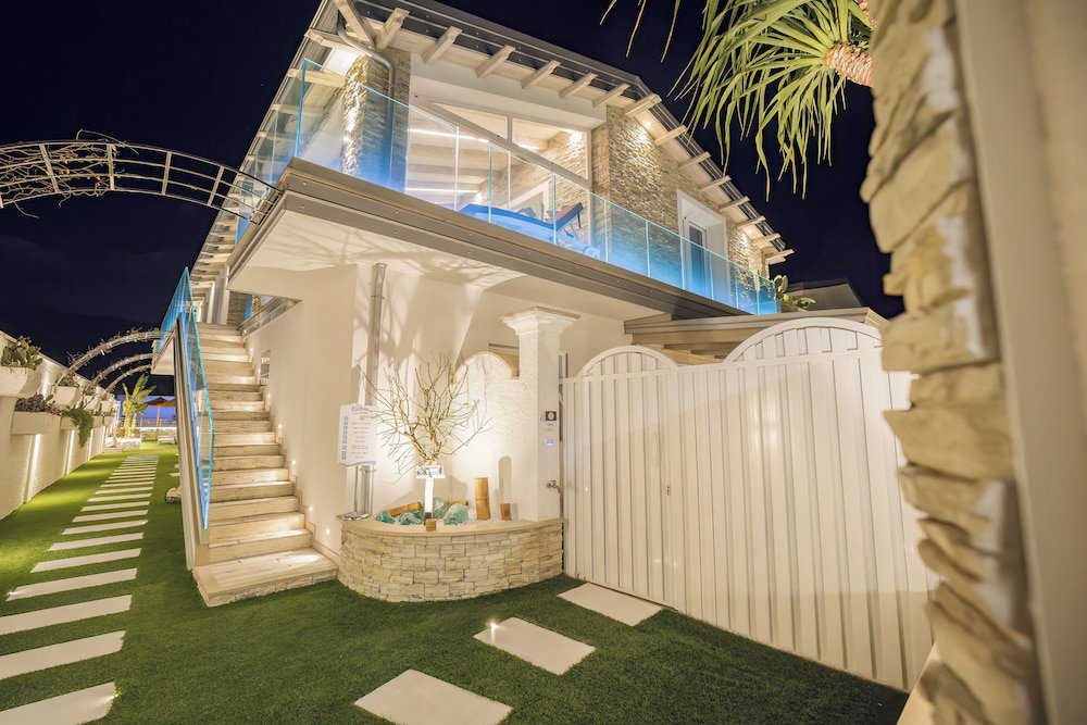 Hotel Étoiles Luxury Guest House Resort