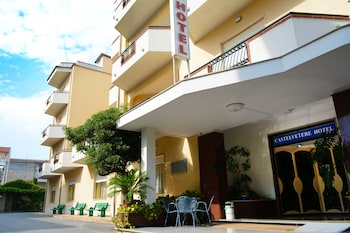 Hotel Castelvetere Hotel