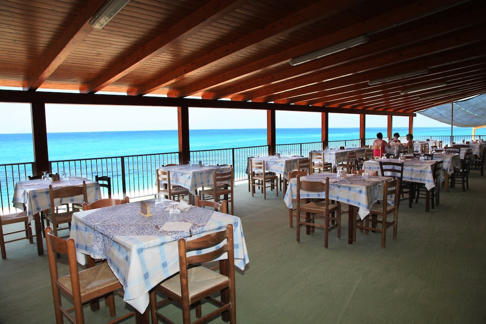 Hotel Villagio Camping La Scogliera