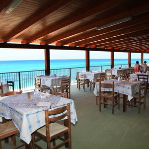 Hotel Villagio Camping La Scogliera cazare Ricadi