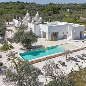 Hotel Td Marl Luxury Trulli Experience W Stunning Pool cazare Castellana