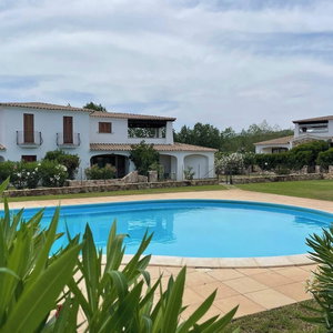 Hotel Luisa Apartment In Budoni Shared Pool cazare Budoni
