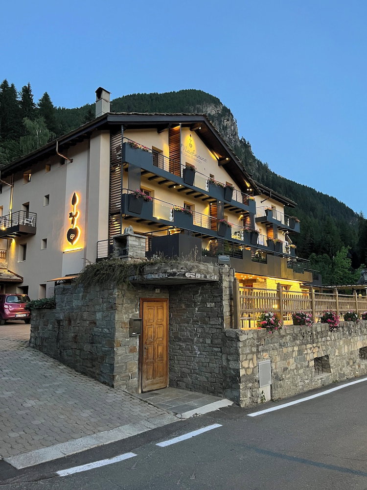 Hotel La Madonnina Del Gran Paradiso
