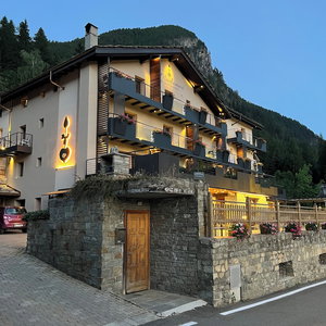 Hotel La Madonnina Del Gran Paradiso cazare Cogne