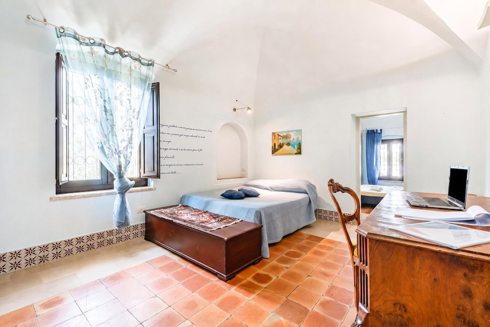 Hotel Nella Apartment With Pool