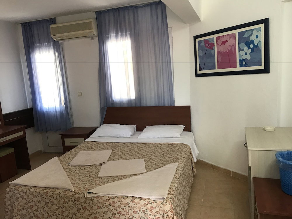 Hotel Red