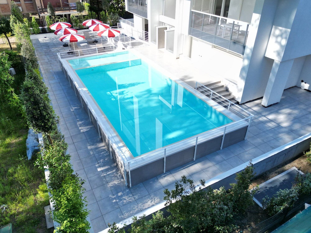 Hotel Apartment Near Beach With Pool Access