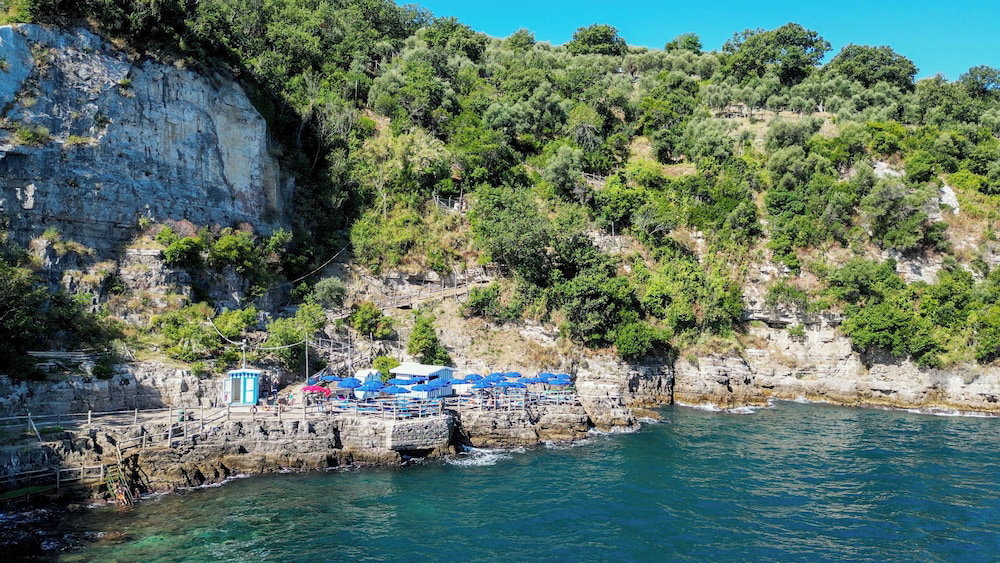Hostel & Glamping Santa Fortunata