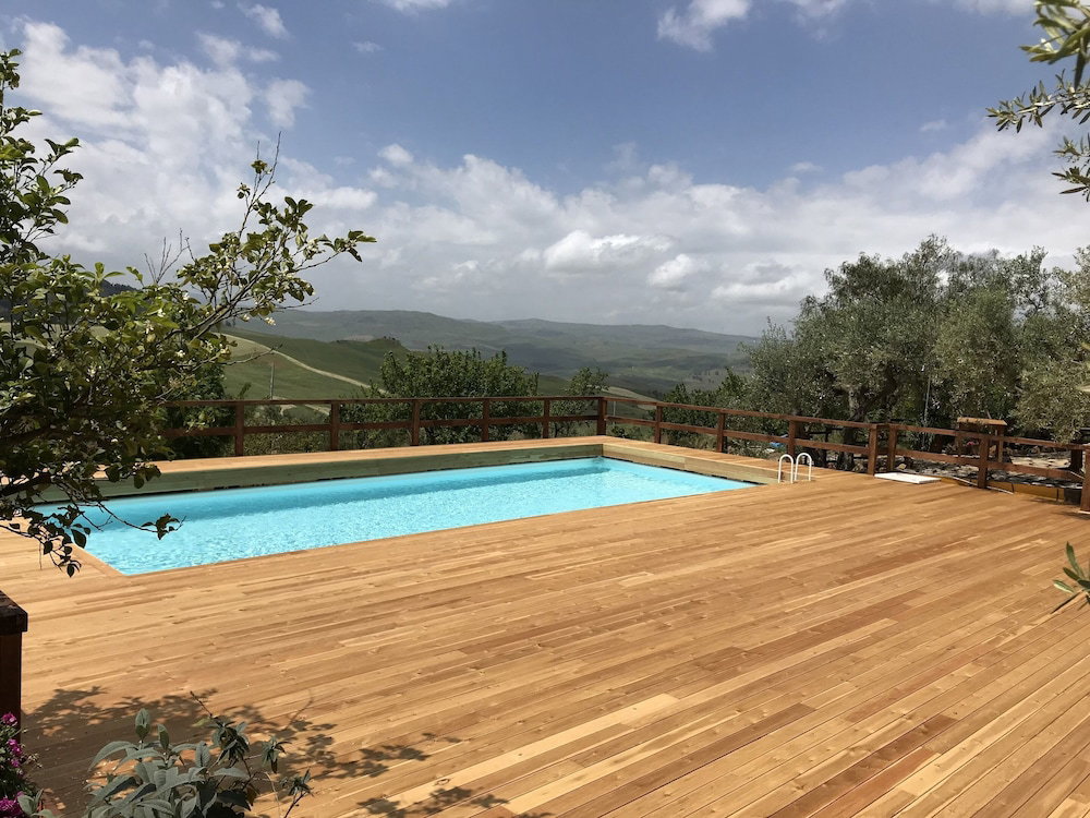 Hotel Villa In Alia With Pool & Olive Views