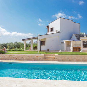 Hotel Td Trulli Saveni Trulli With Pool Near The Centre cazare Castellana