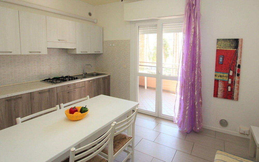 Hotel Modern One Bedroom Flat In Bibione - Beahost
