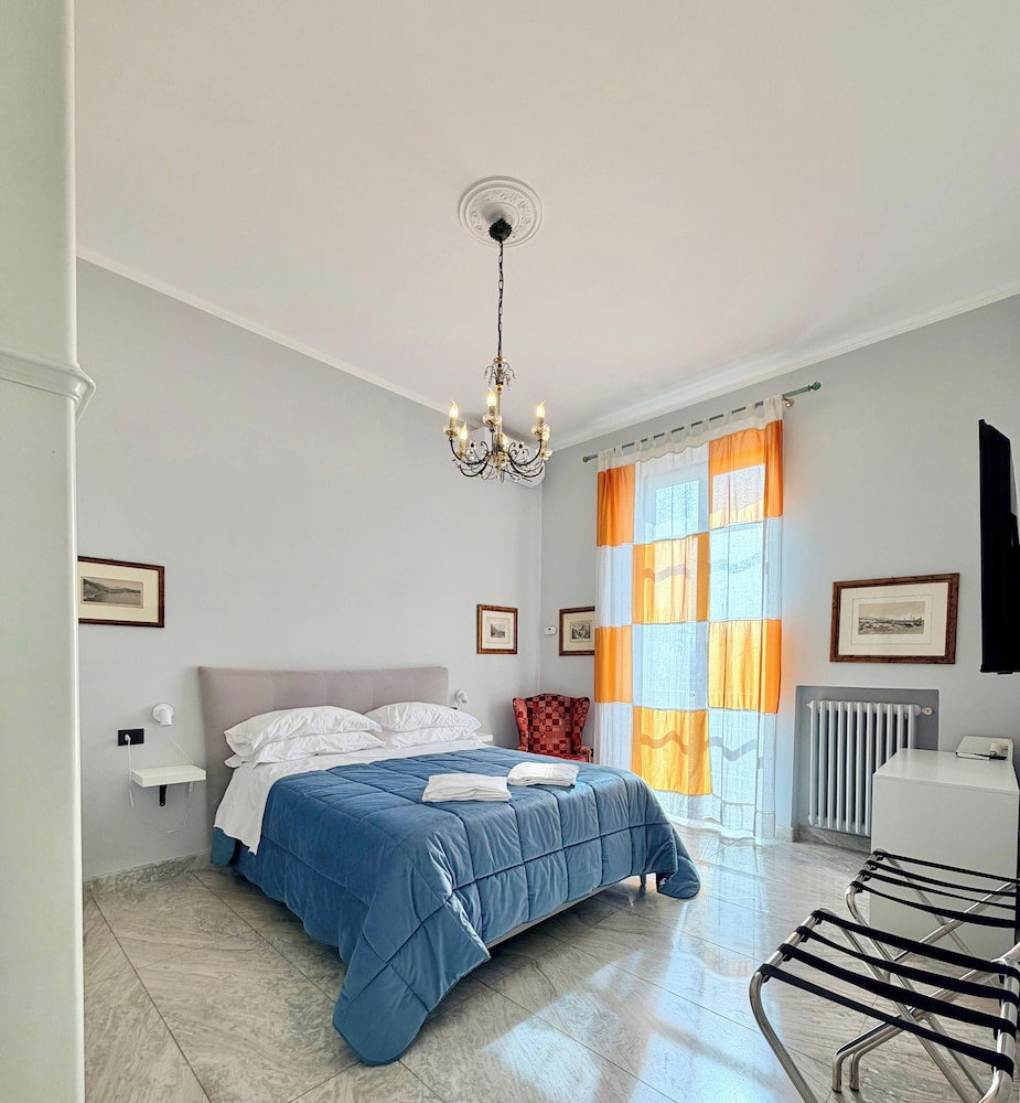 Hotel See The Sea B&B