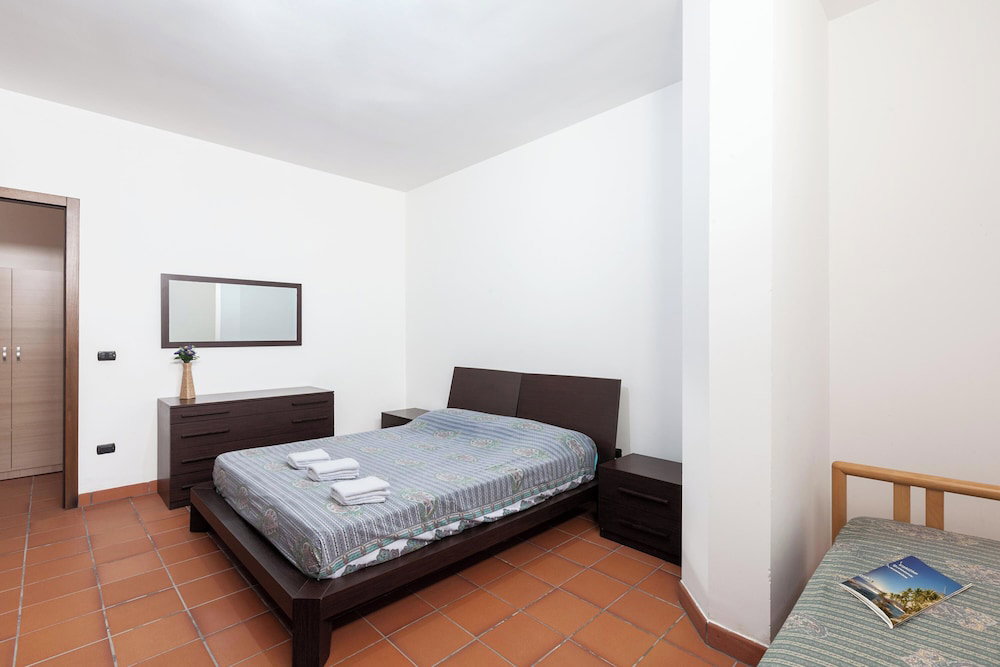 Hotel Villa Menhir With Pool Garden And Tennis