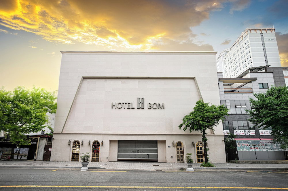 Hotel Hotel Bom