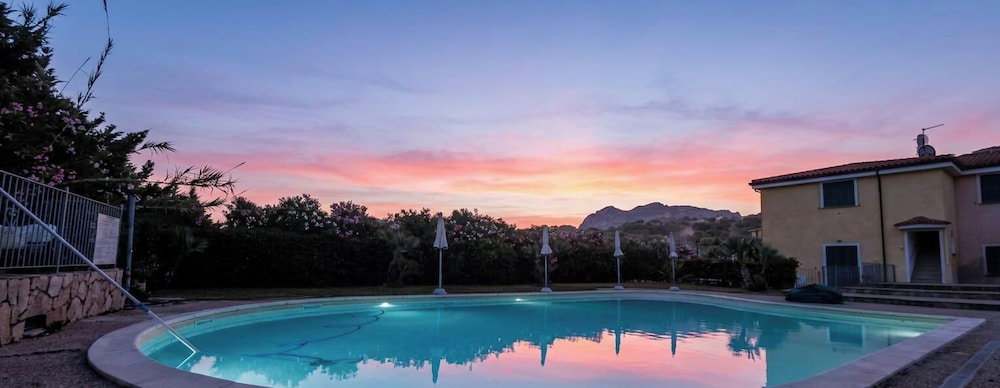 Hotel Sardinia Hillside Retreat - Apt 13 - 2Br, Quiet Area, Parking